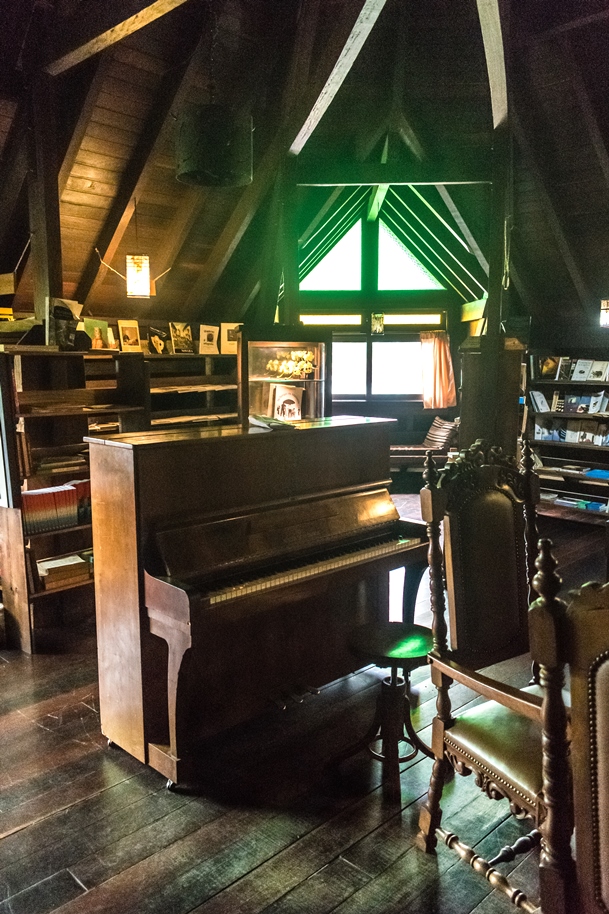 Interior da Livraria Miragem