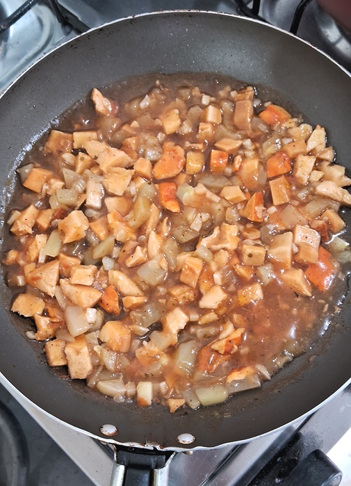 Cogumelo Frango da floresta no molho de tomate