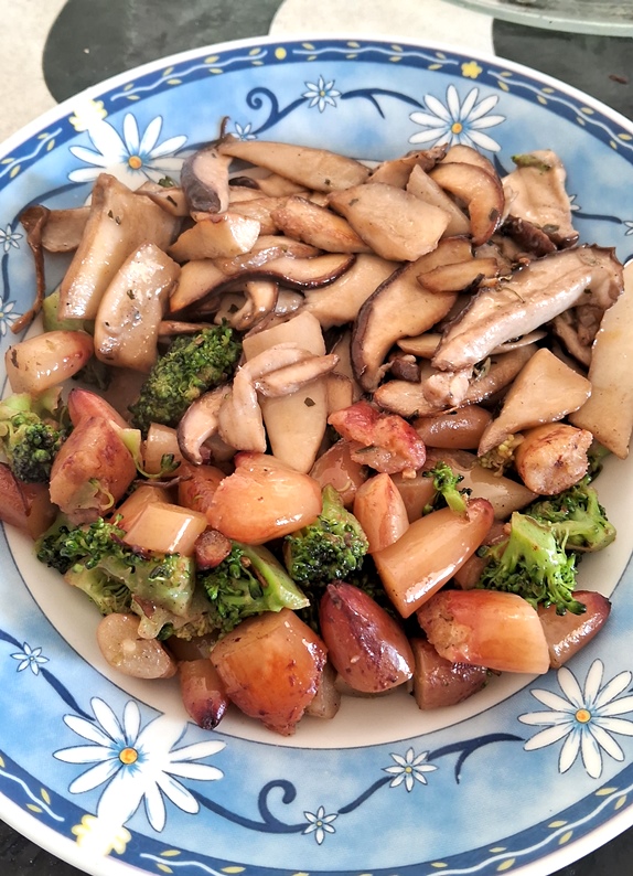 Porcini com pinhão